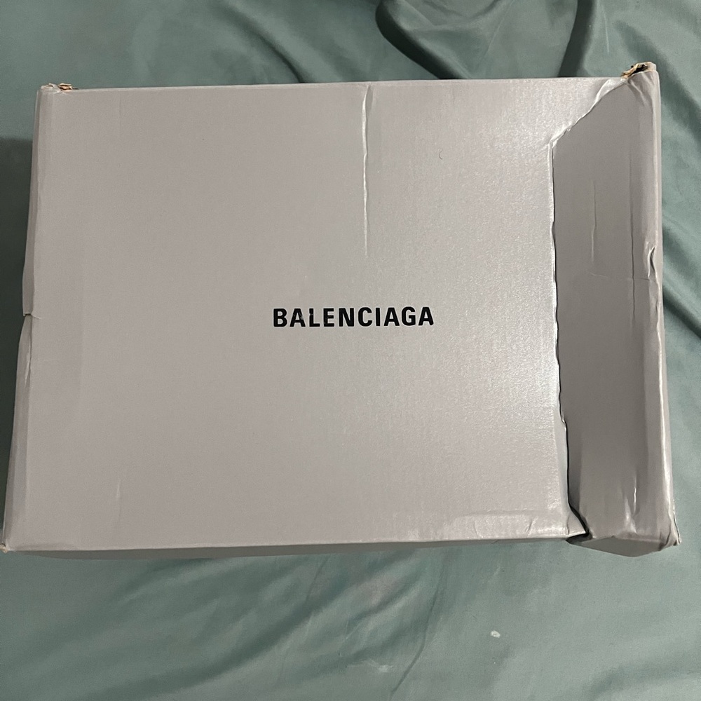 Balenciaga Elegant Gray Box